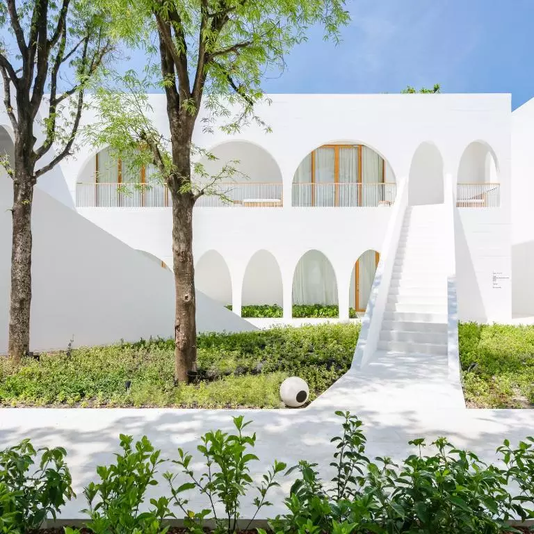 محوطه هتل سالا سامویی چاونگ1